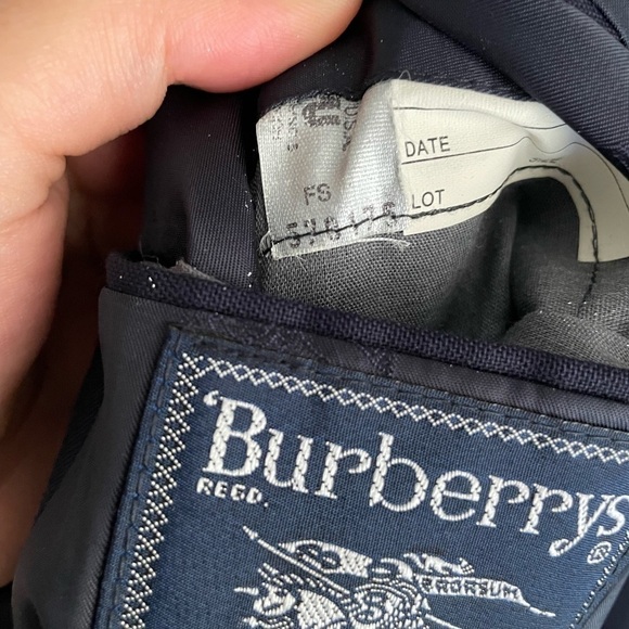 Vintage Burberrys blazer - Picture 6 of 9